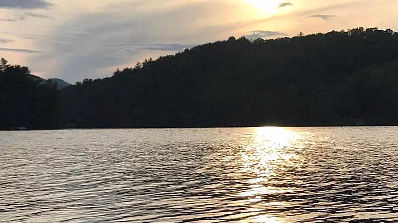 lake glenville boat cruise